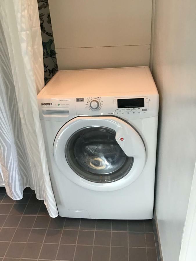 Lagenhet I Villa Pa Fornudden Tyreso Buitenkant foto