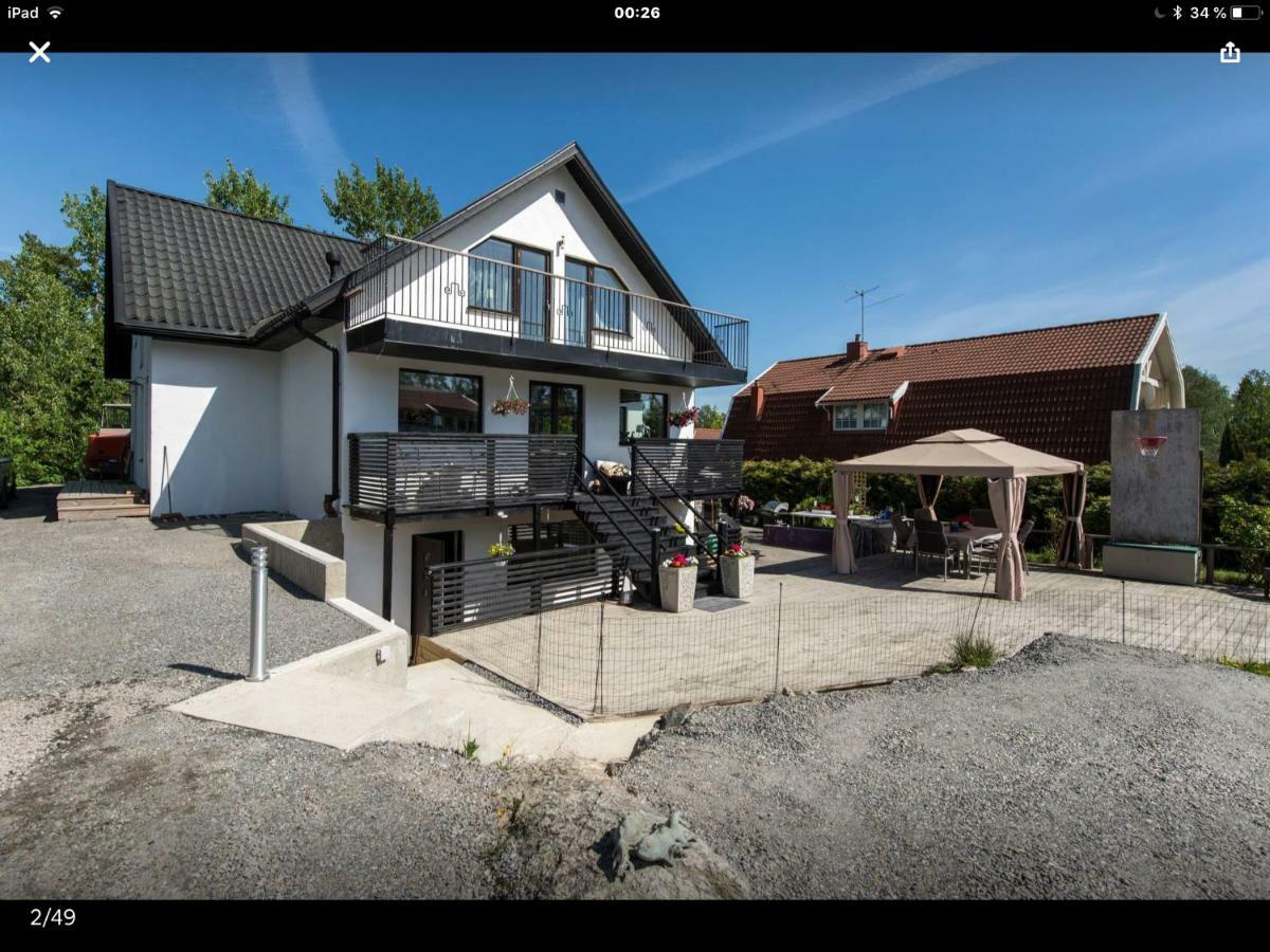 Lagenhet I Villa Pa Fornudden Tyreso Buitenkant foto