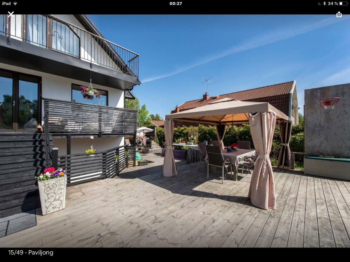 Lagenhet I Villa Pa Fornudden Tyreso Buitenkant foto